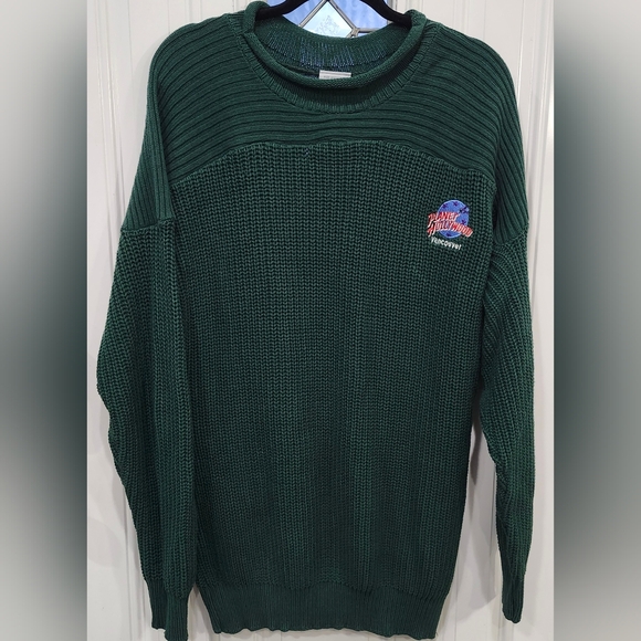 planet hollywood Sweaters - Vintage 1991 Plant Hollywood Vancouver green heavy knit sweater adult size Lar…